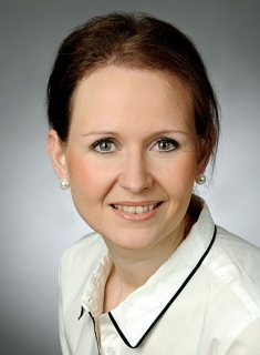 Frau Sabine Schmitz